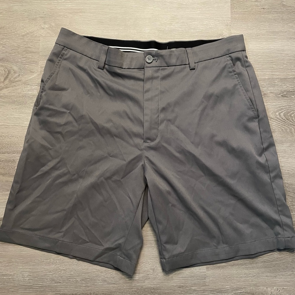 Men’s classic 36W gray flat front shorts